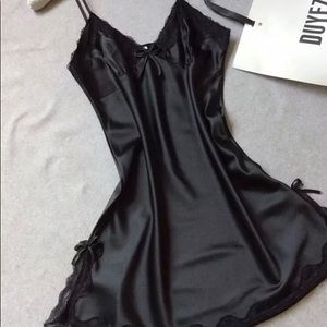 SEXY VIXXEN SILK NIGHTIE